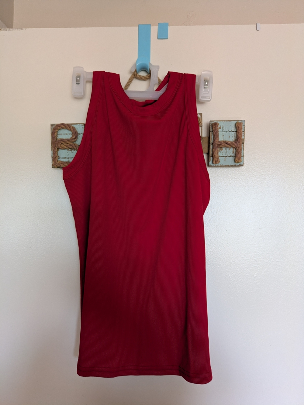 NWOT NO LABEL Red Sleeveless Ribbed Tank Top